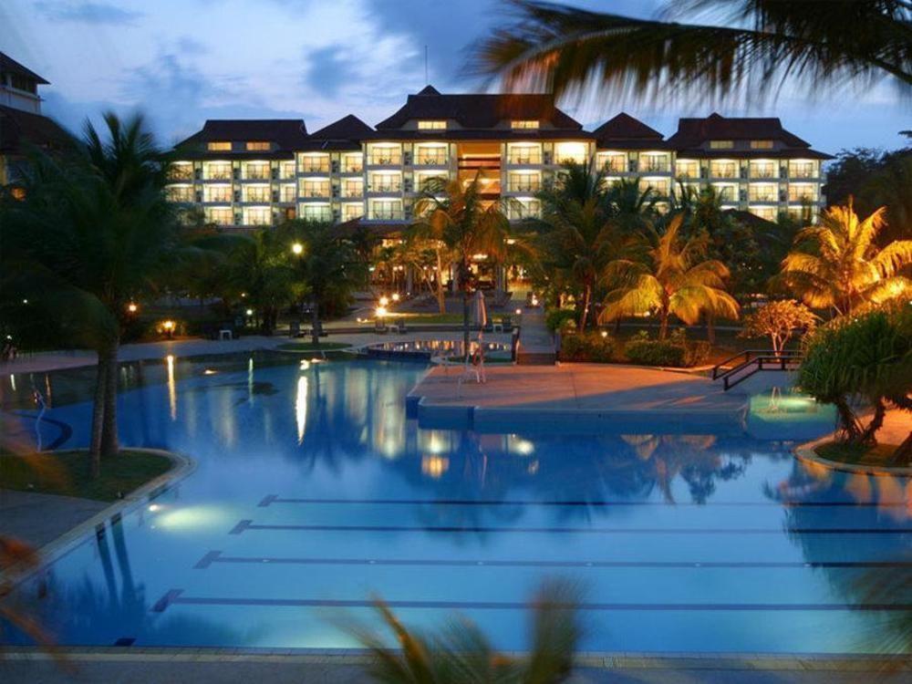 Sand & Sandals Desaru Beach Resort & Spa Съоръжения снимка The Royal Villa