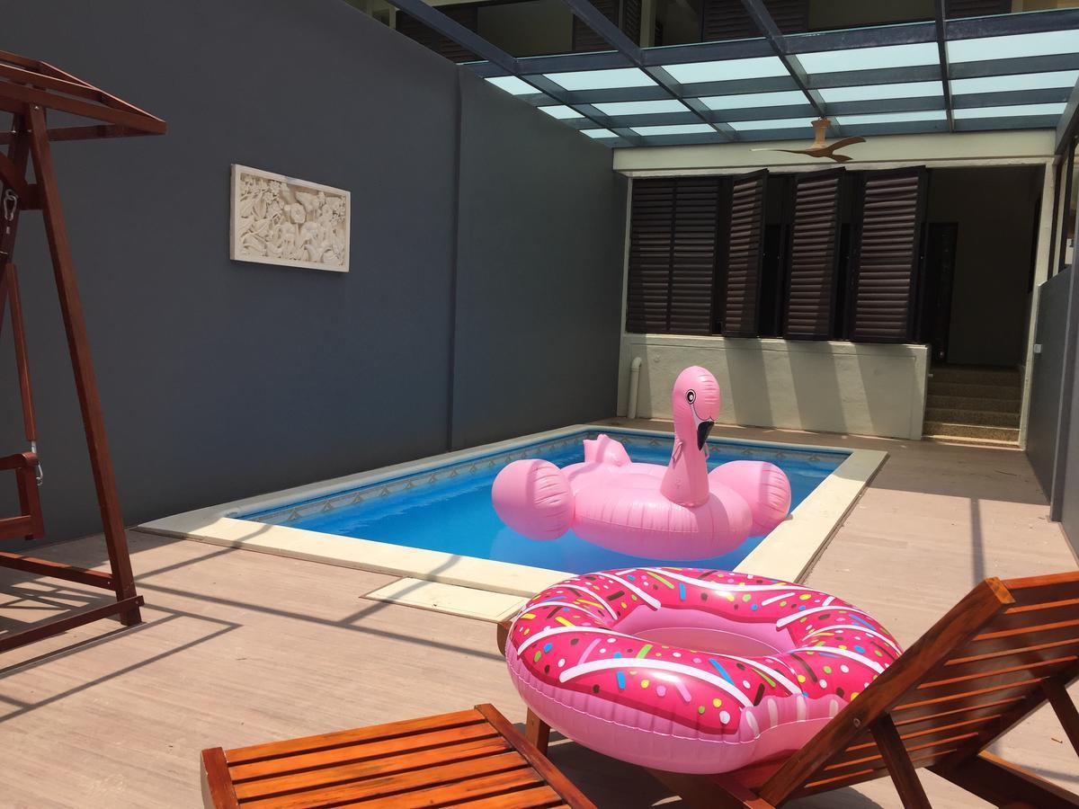 Sand & Sandals Desaru Beach Resort & Spa Екстериор снимка A pool float